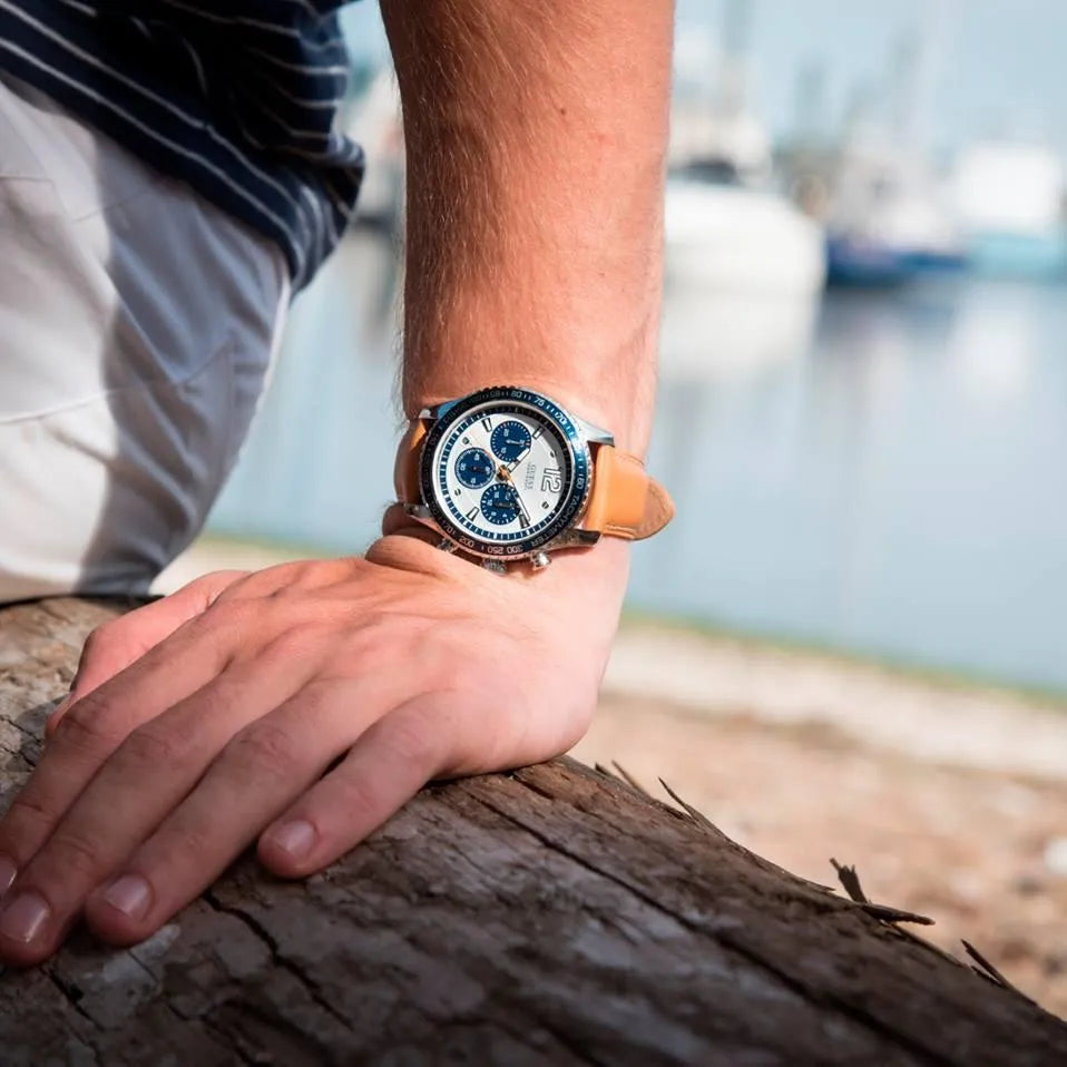 ساعات رجالي Guess Chronograph Watch - W0970G1