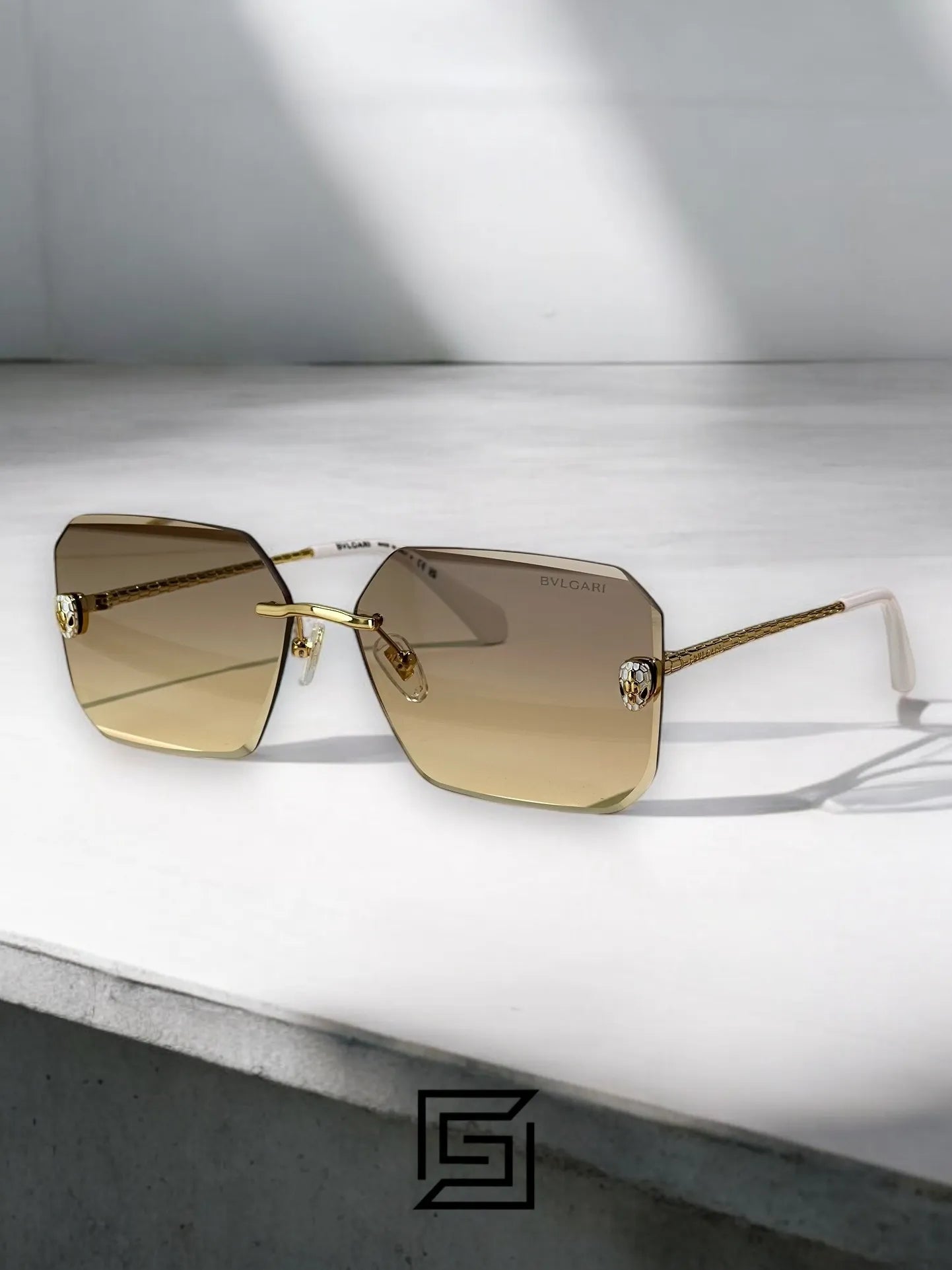نظارات شمسية BVLGARI BV40026 للنساء - عسلي