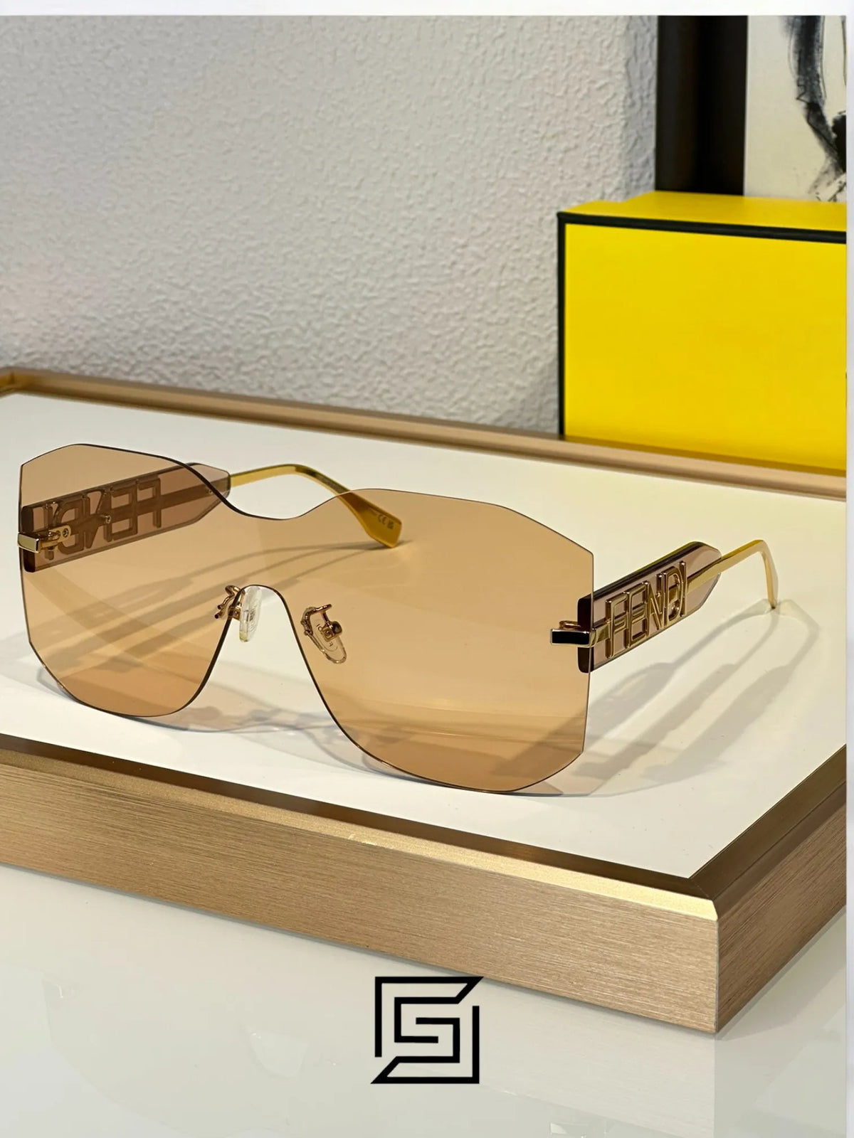 FENDI FE40067 Sunglasses For Women - orange