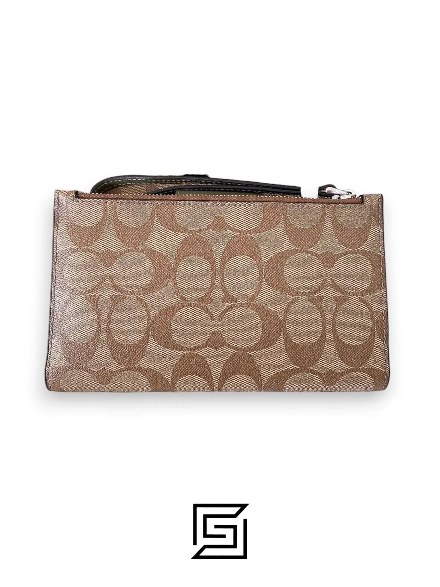 محفظة هاتف بتصميم Signature Canvas بنمط ألوان متعددة، باللون البني والأخضر. رقم الموديل: C2874