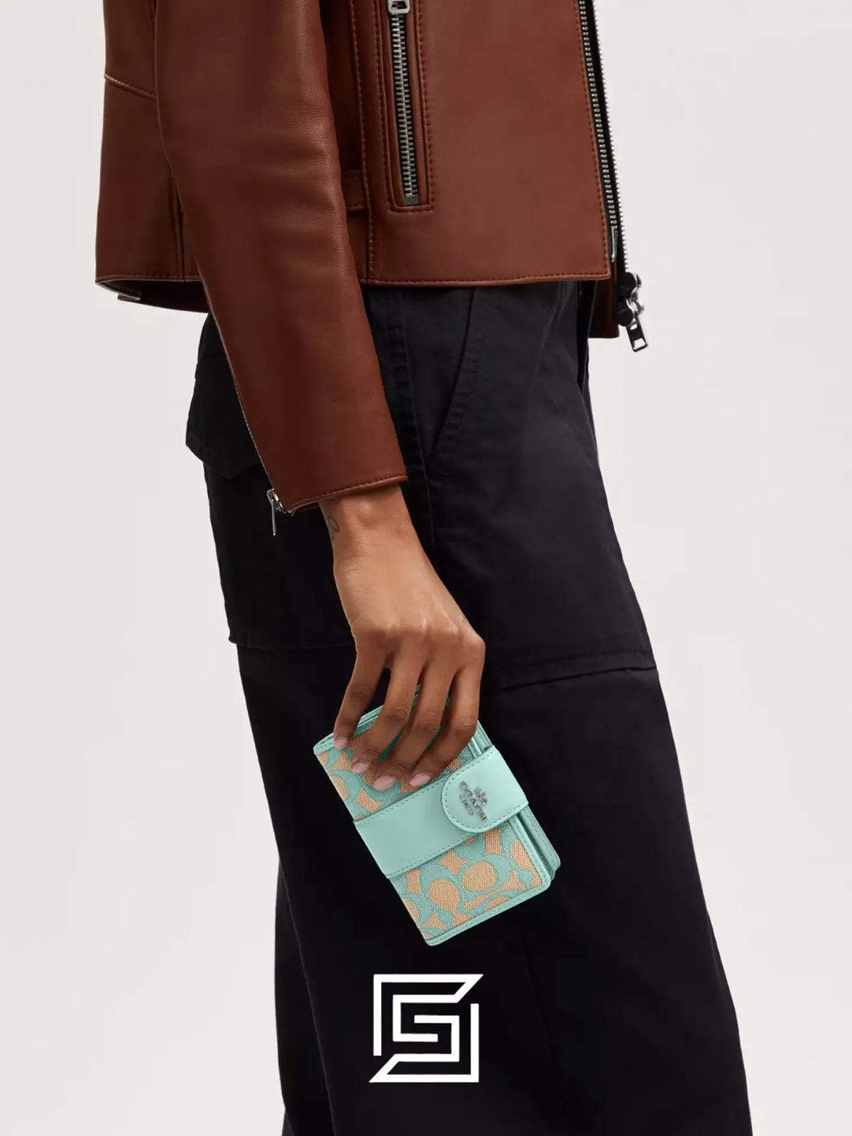 Medium Corner Zip Wallet In Signature Jacquard Style Number CT922 Tiffany