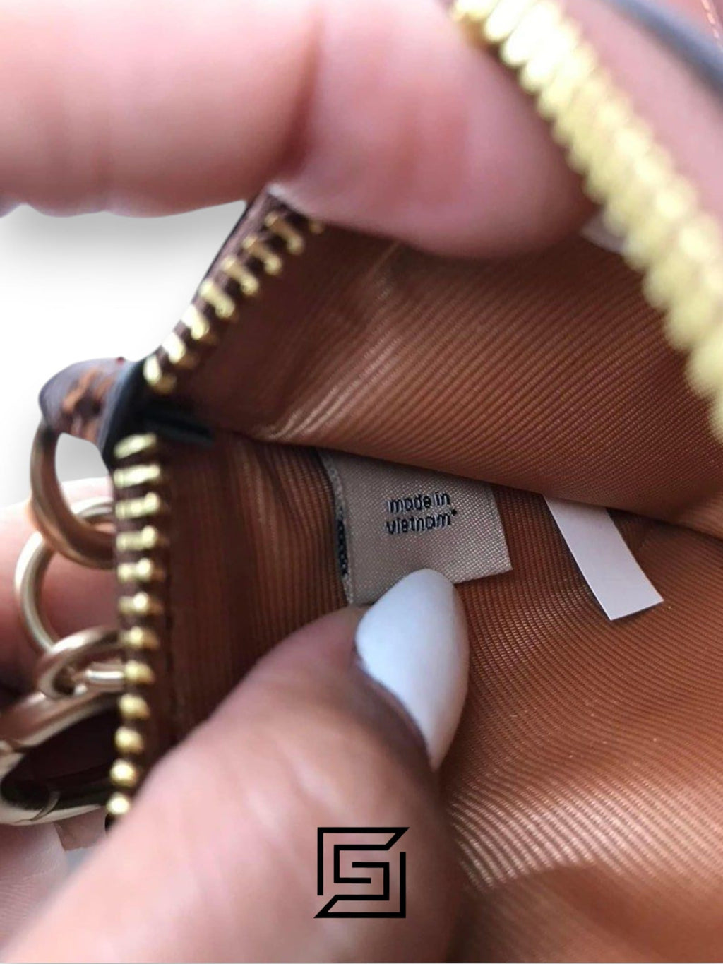Attachment Card Case In Signature Canvas C7398 Brown x Brown
