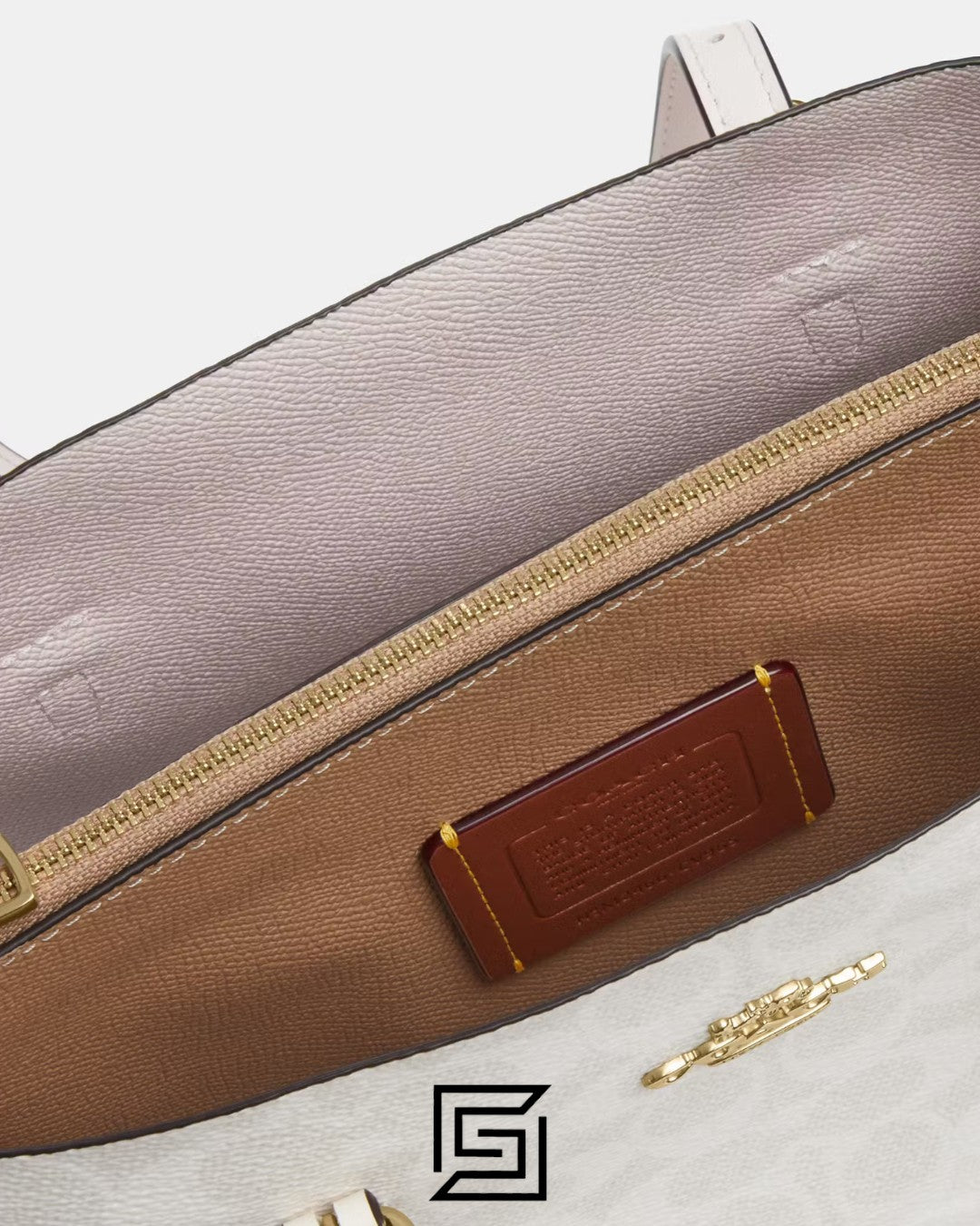 حقيبة اليد الكبيرة Mollie Tote 25 من القماش المطبوع المميز C4250 باللون الأبيض