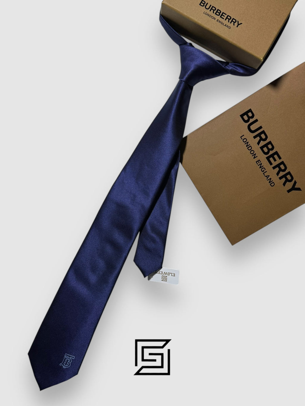 BURBERRY - شعار TB أزرق داكن