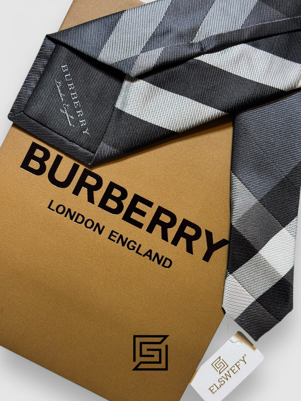 Burberry - Black Traditional Pattern