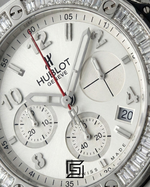 Hublot Big Bang Women – White Dial, Diamond Bezel & Black Rubber