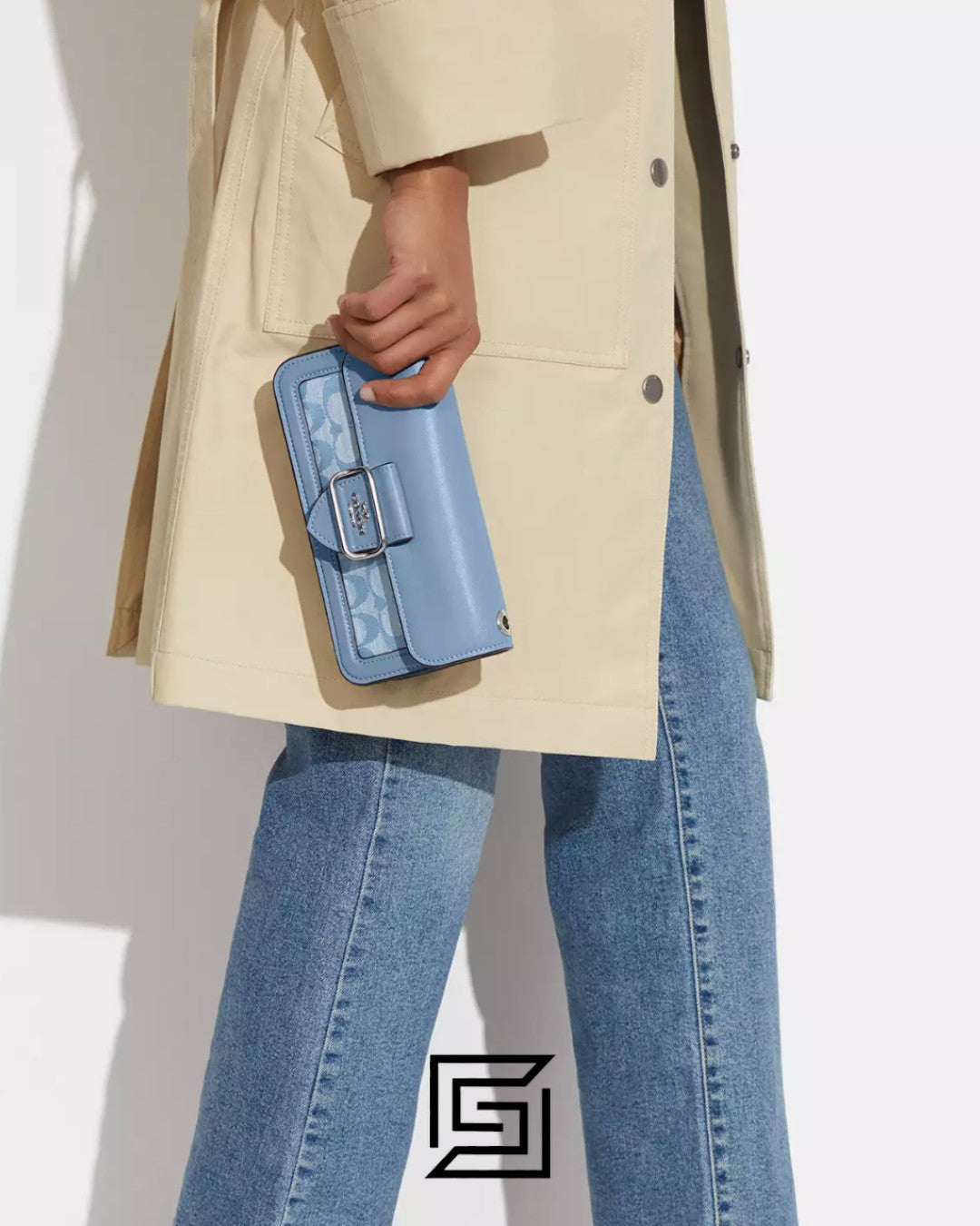Morgan Crossbody In Signature Chambray CH150 Blue