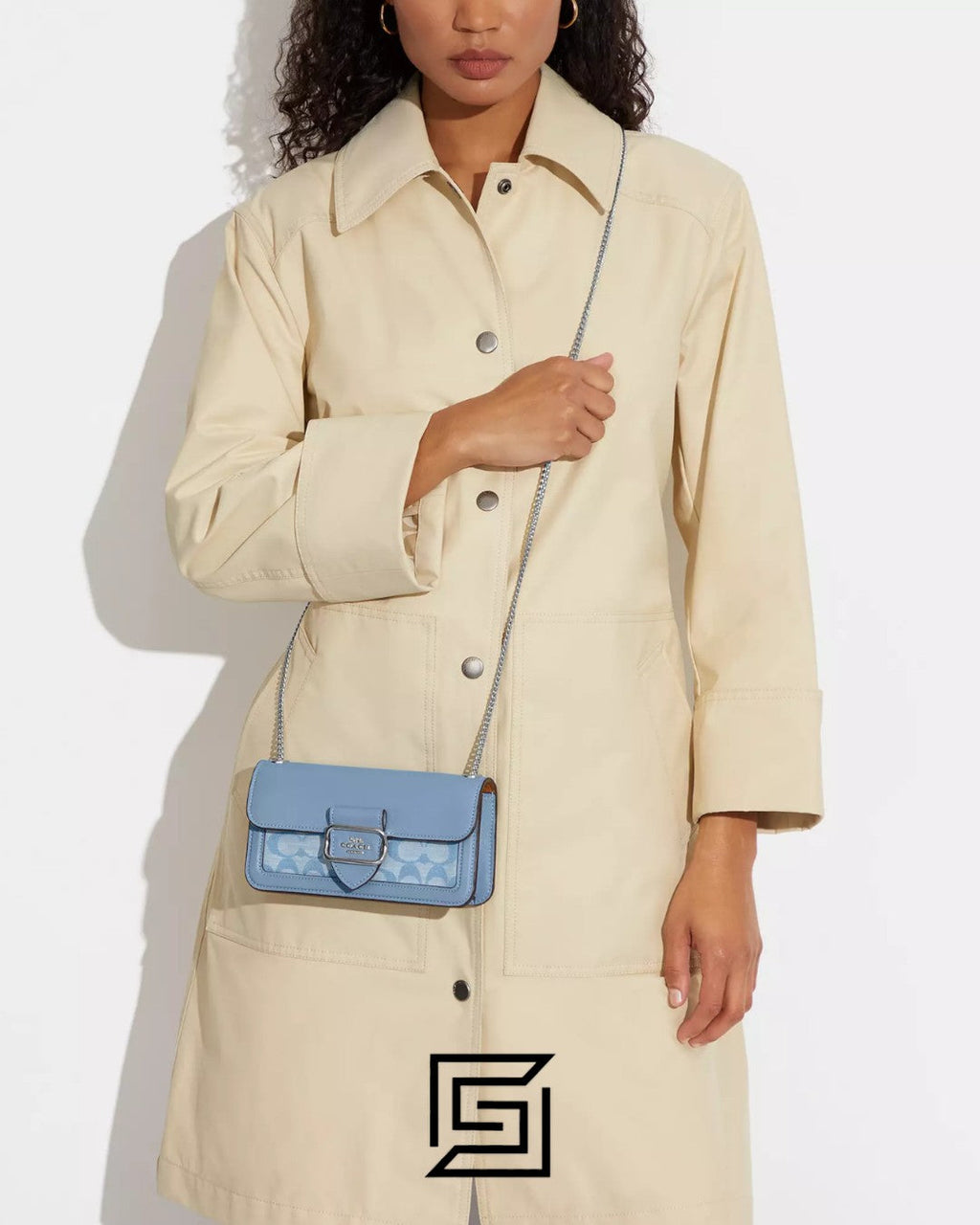 Morgan Crossbody In Signature Chambray CH150 Blue