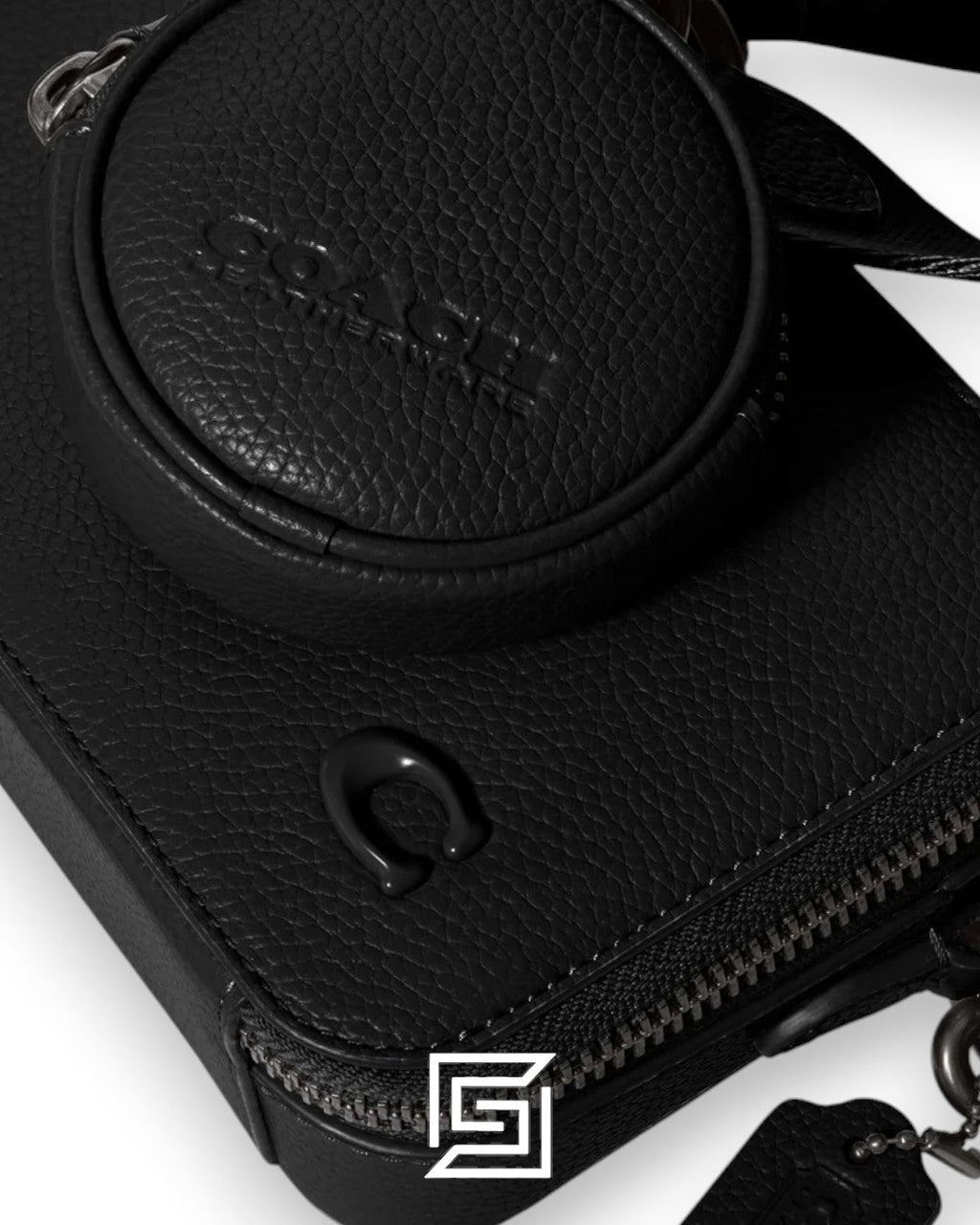 Charter Slim Crossbody CC070 أسود
