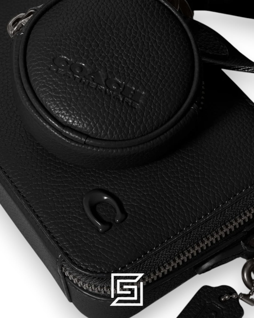 Charter Slim Crossbody CC070 أسود