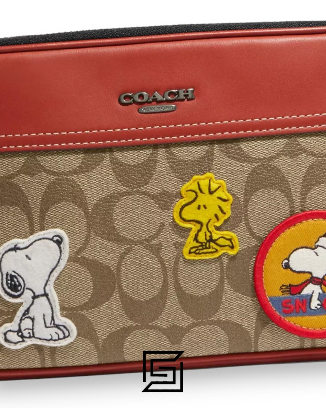 حقيبة كروسبودي جراهام من تشكيلة Coach X Peanuts Signature Canvas مع رقعات CE746
