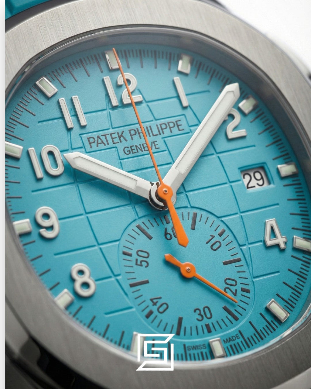 Patek Philippe Aquanaut – Turquoise Dial × Turquoise Rubber Strap – Japanese Automatic Chronograph