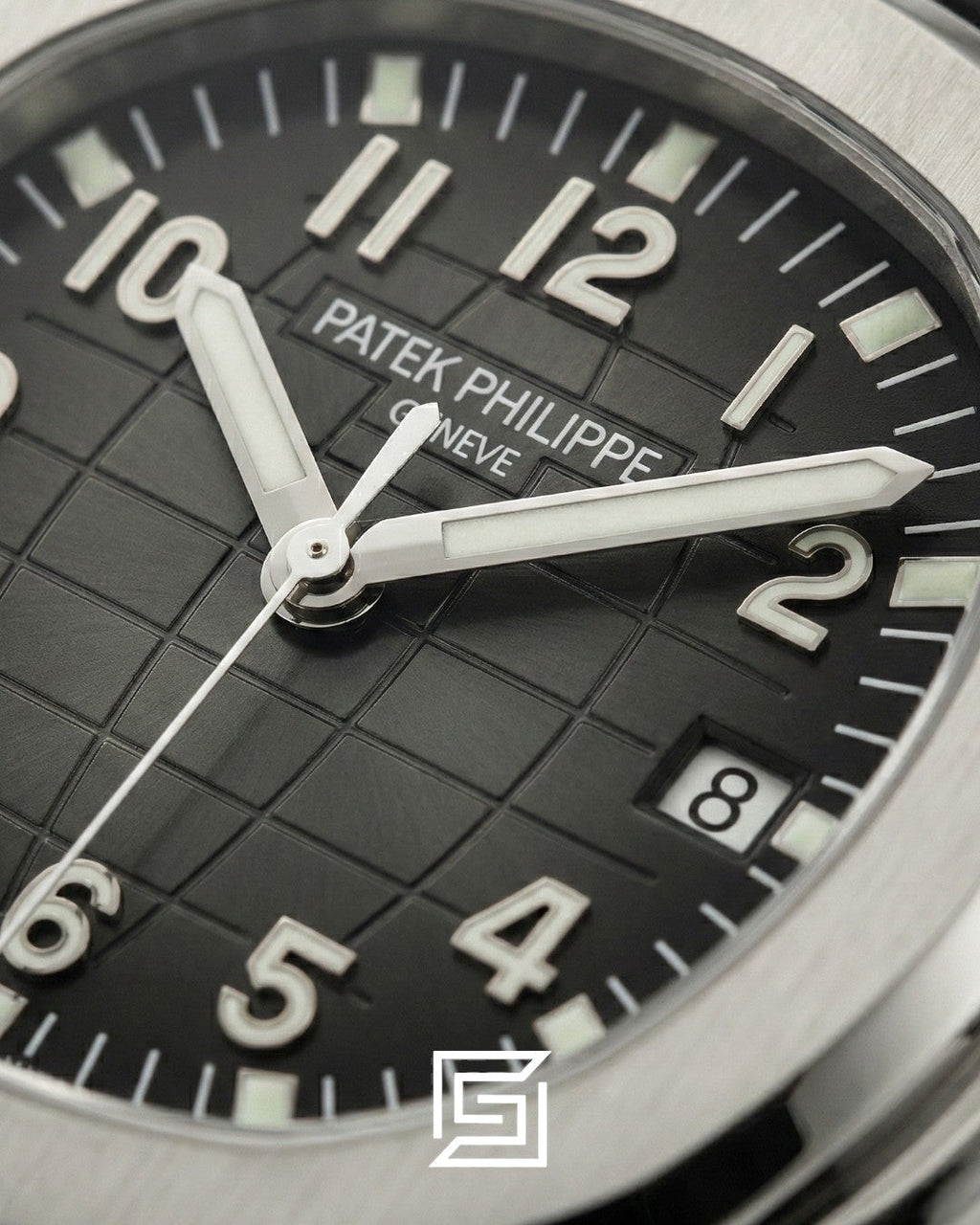 Patek Philippe Aquanaut – Black Dial × Black Rubber Strap – Japanese Automatic