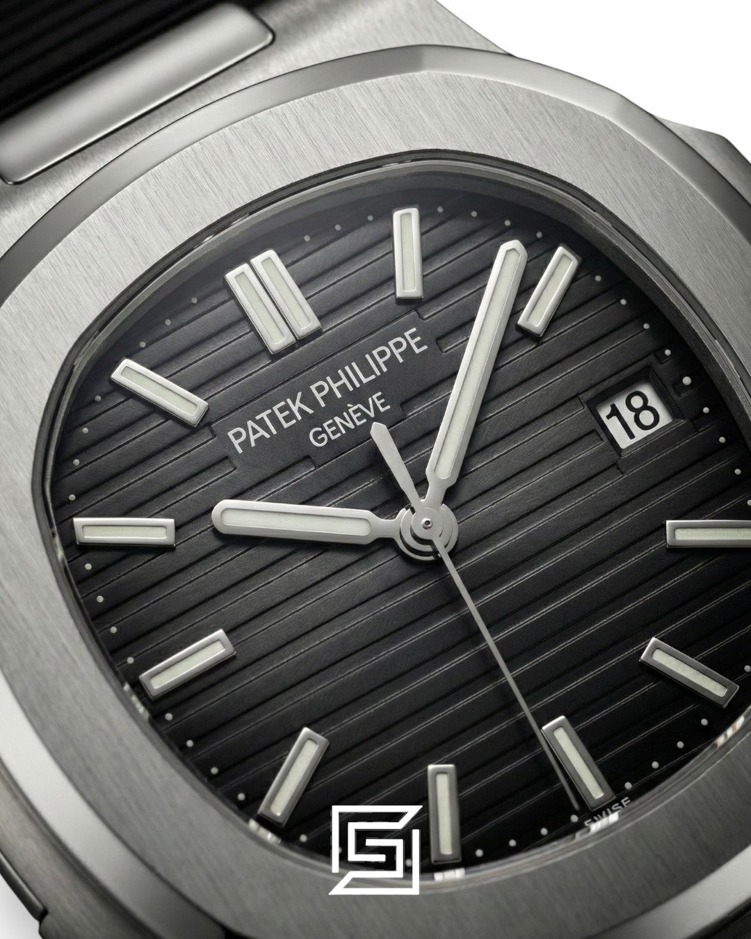 Patek Philippe Nautilus – Black Dial – Black Rubber Strap – Japanese Automatic