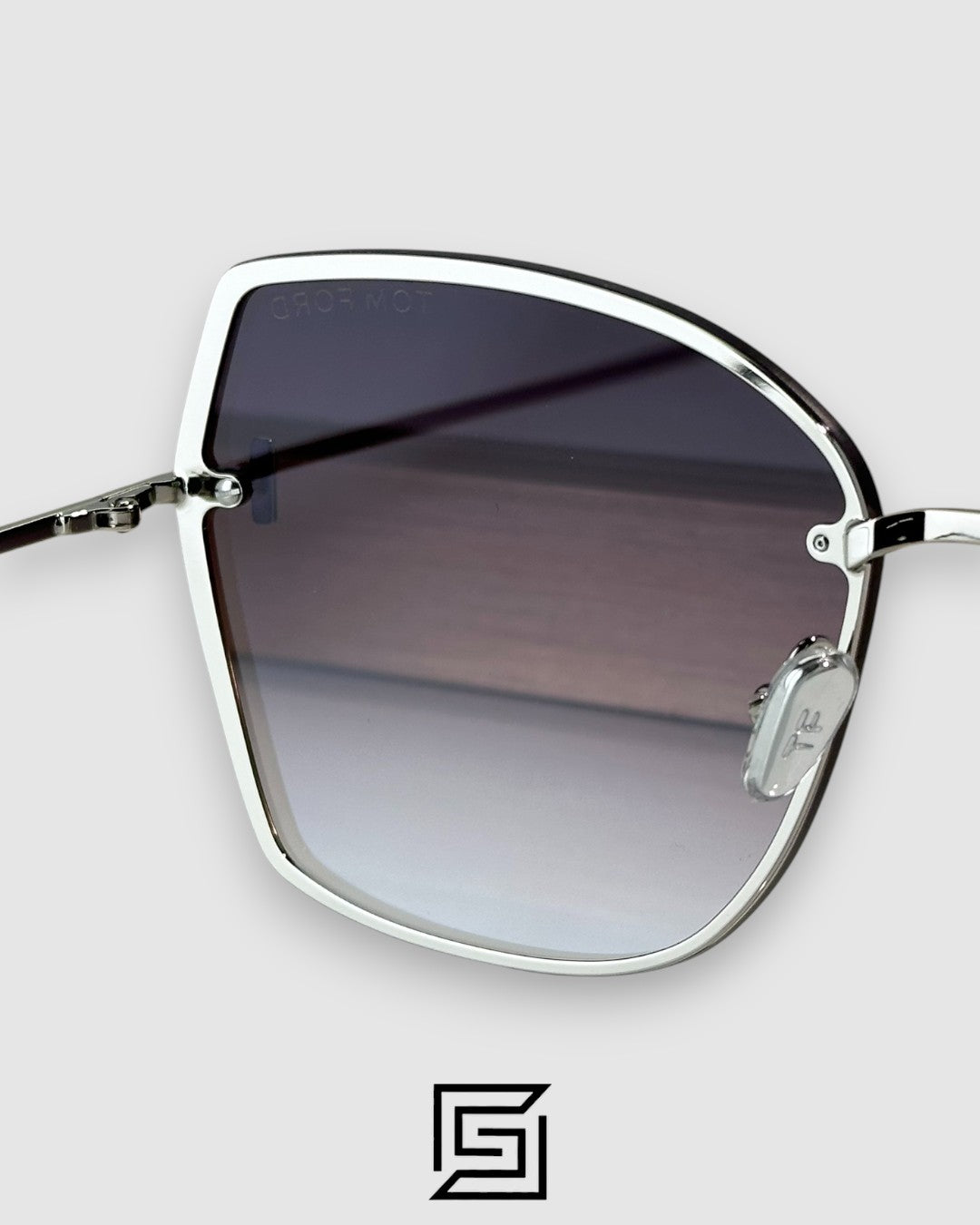 Tom Ford FT1107 عدسات فضية عاكسة وإطار فضي