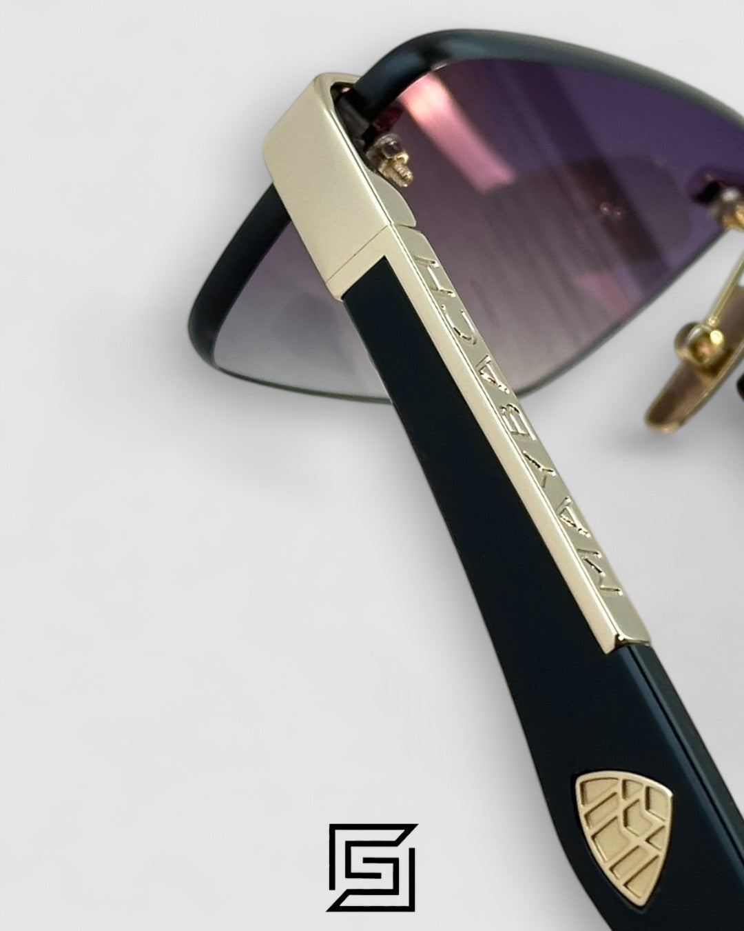 THE ARTIST 3 Grey Leanses Gold Framless Black Arm