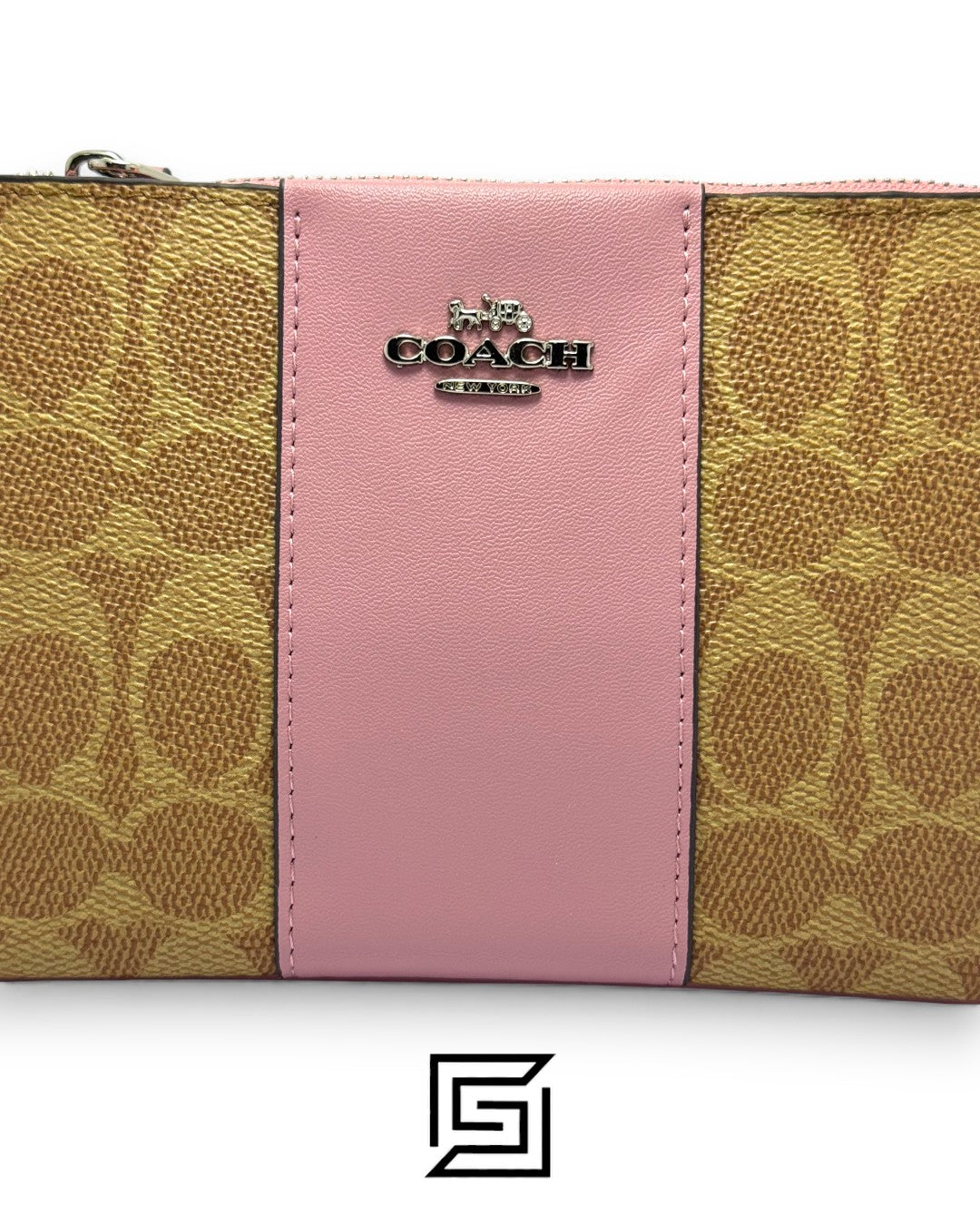 حقيبة المعصم الصغيرة من Coach بنقشة Signature Canva ولونين بني ووردي، رقم الموديل F32445