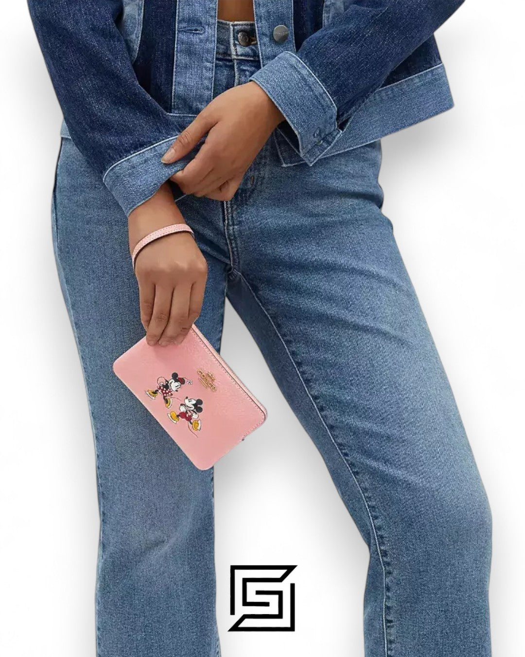 Coach X Disney حقيبة يد صغيرة بسحاب مع زخرفة بتصميم زلاجة جليد، النمط رقم CN026