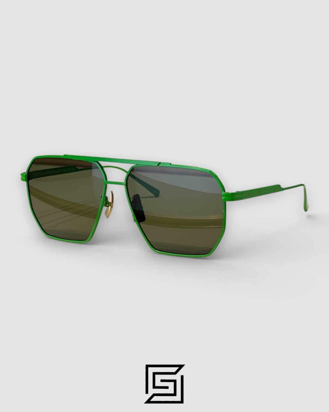 Bottega Veneta BV1012S Dark Green Lenses and Green Frame Luxury Navigator Sunglasses