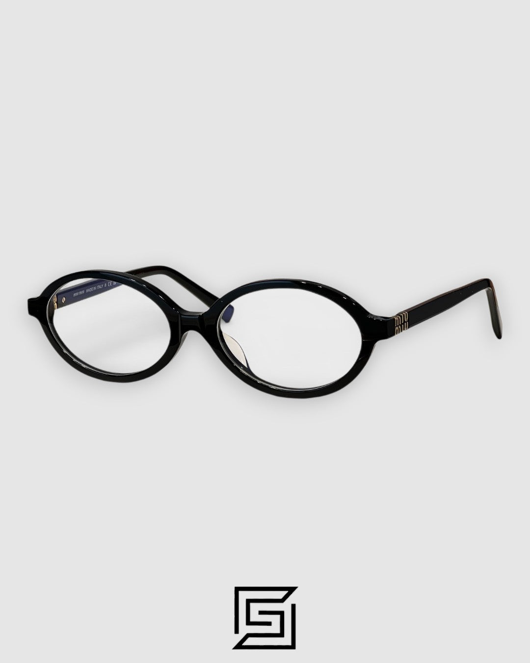 نظارة Miu Miu SMU04Z بإطار أسود وشعار ذهبي