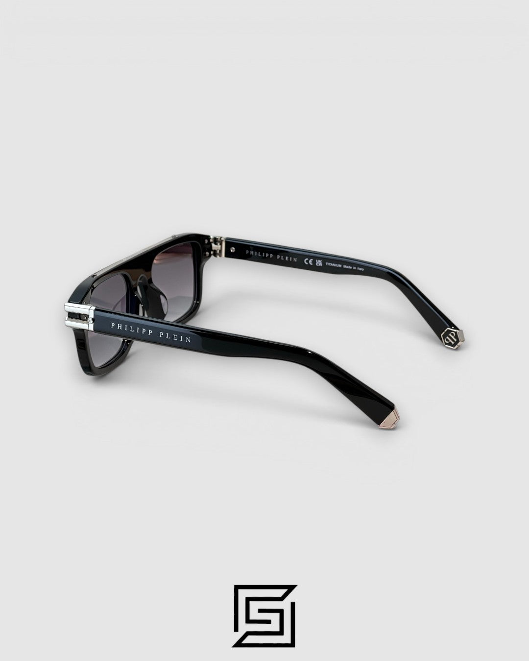 نظارة شمسية Philipp Plein LIGHT FIGHTER VPP021 بإطار أسود وعدسات سوداء وتفاصيل فضية