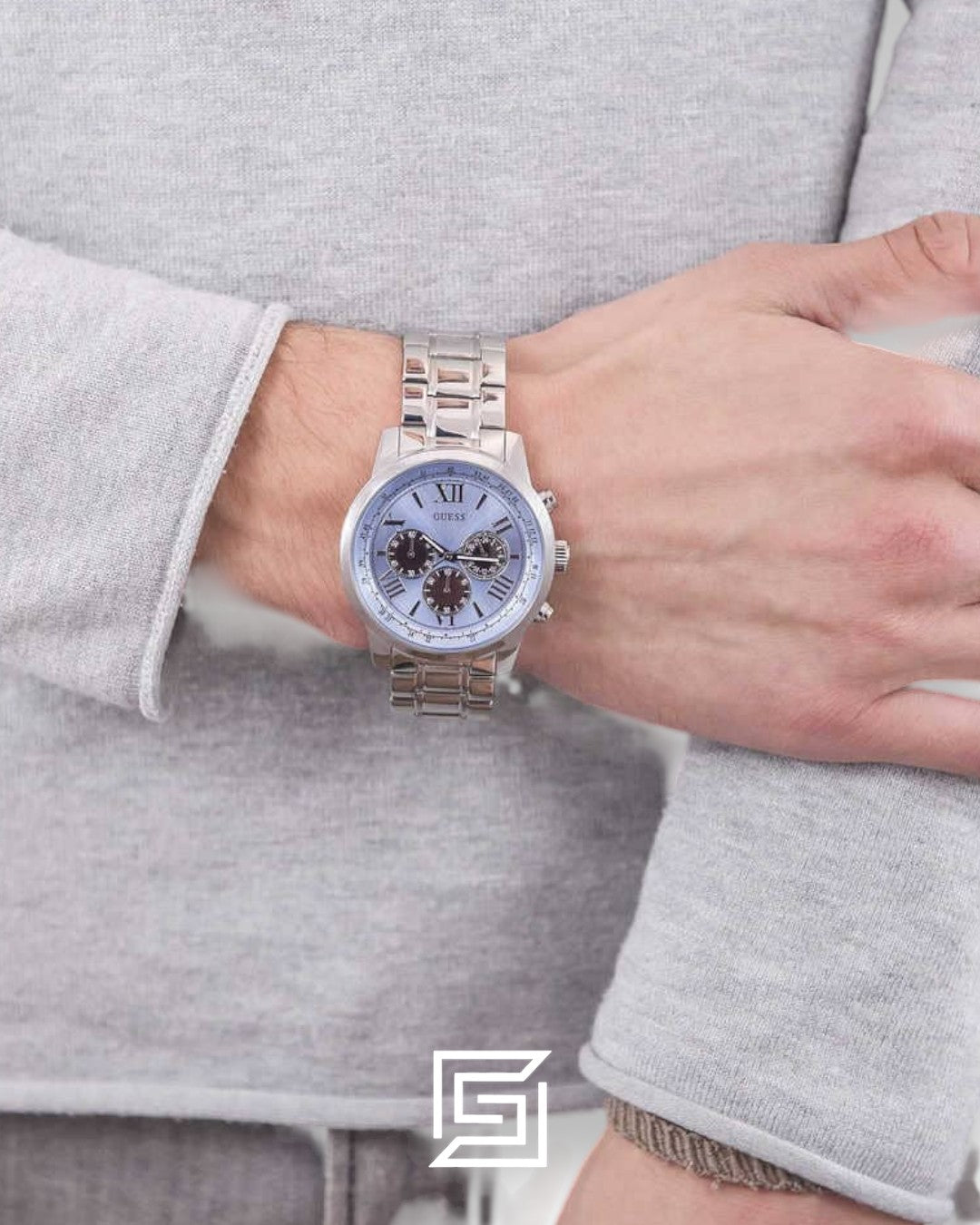 تخمين ساعة كرونوغراف بعقارب زرقاء Guess W0379G6