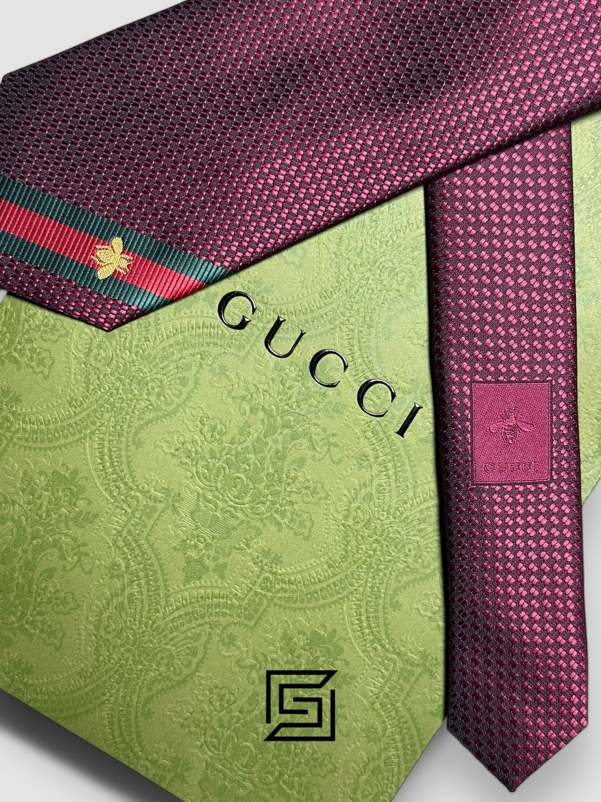 Gucci - Maroon Color Engraved With Gucci Bee Signature Line