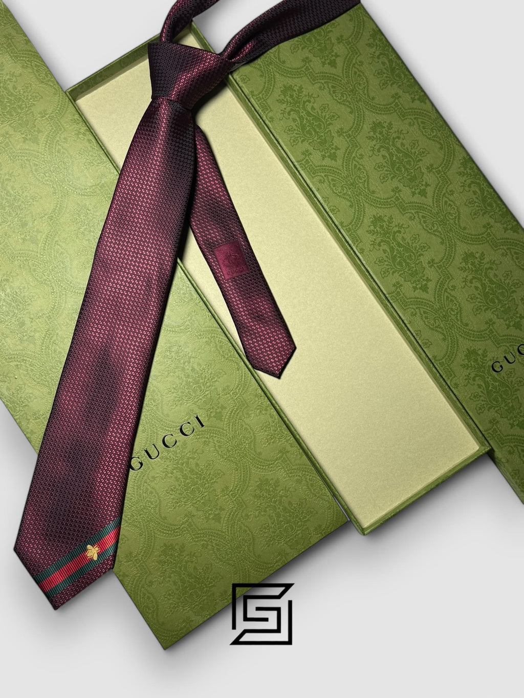 Gucci - Maroon Color Engraved With Gucci Bee Signature Line
