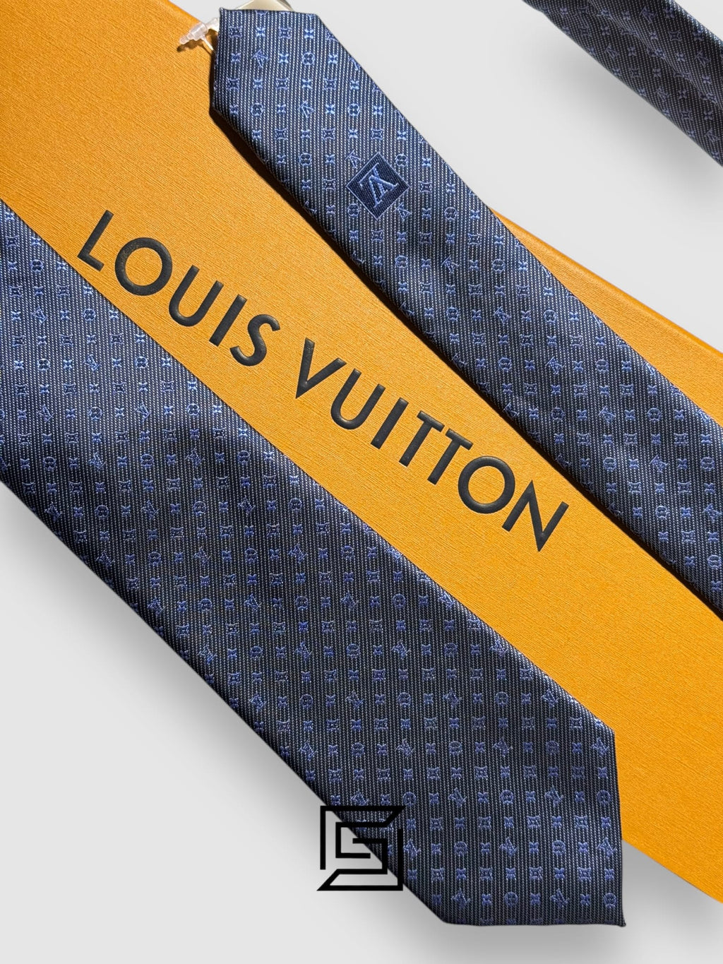 Louis Vuitton - BLUE - Grey Small LV Pattern