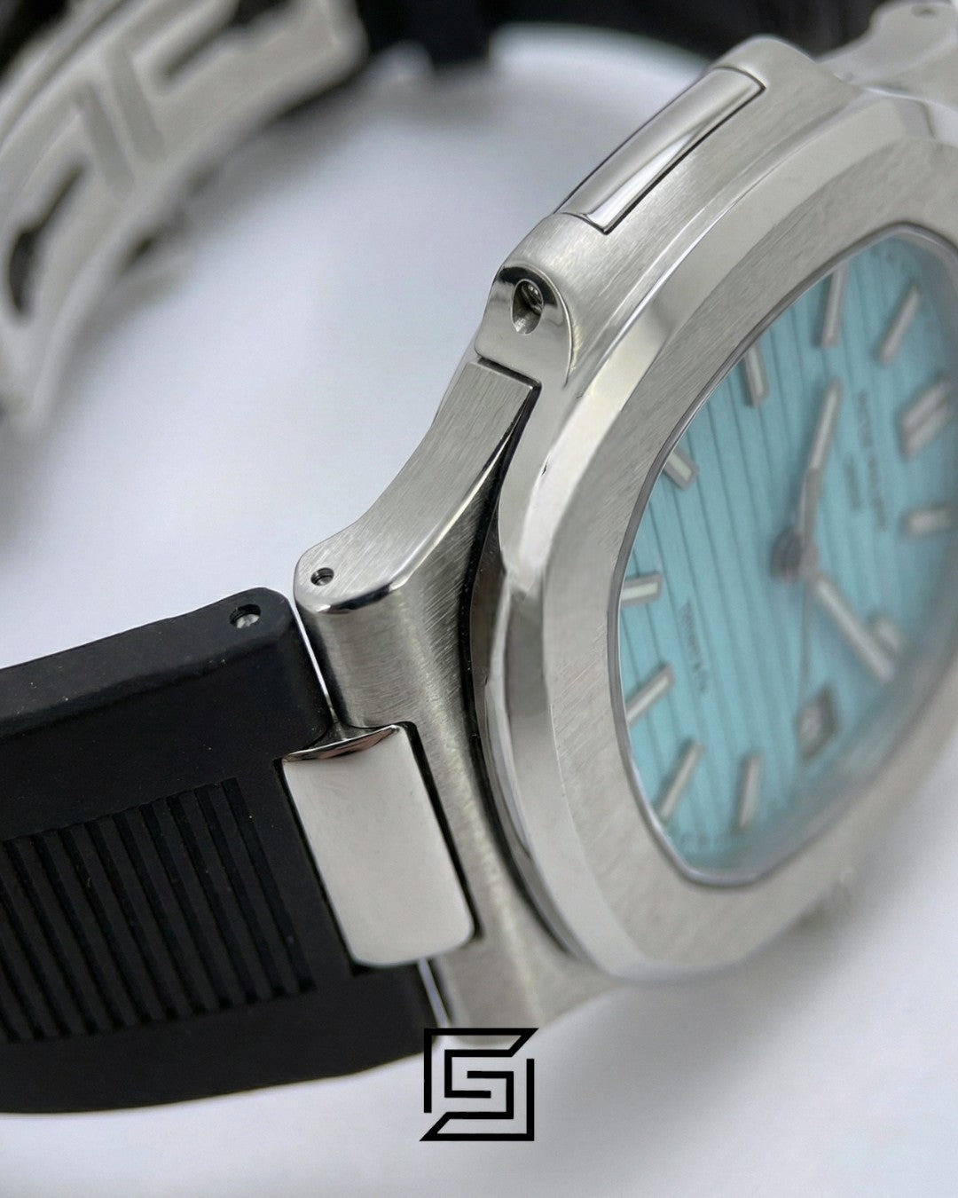 Patek Philippe Nautilus – Tiffany Dial – Black Rubber Strap – Japanese Automatic