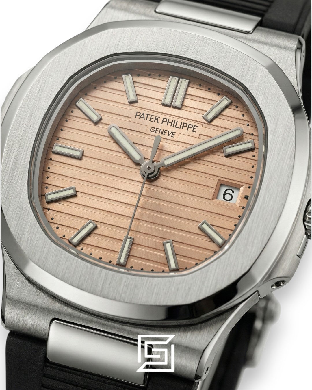 Patek Philippe Nautilus – Salmon Dial – Black Rubber Strap – Japanese Automatic