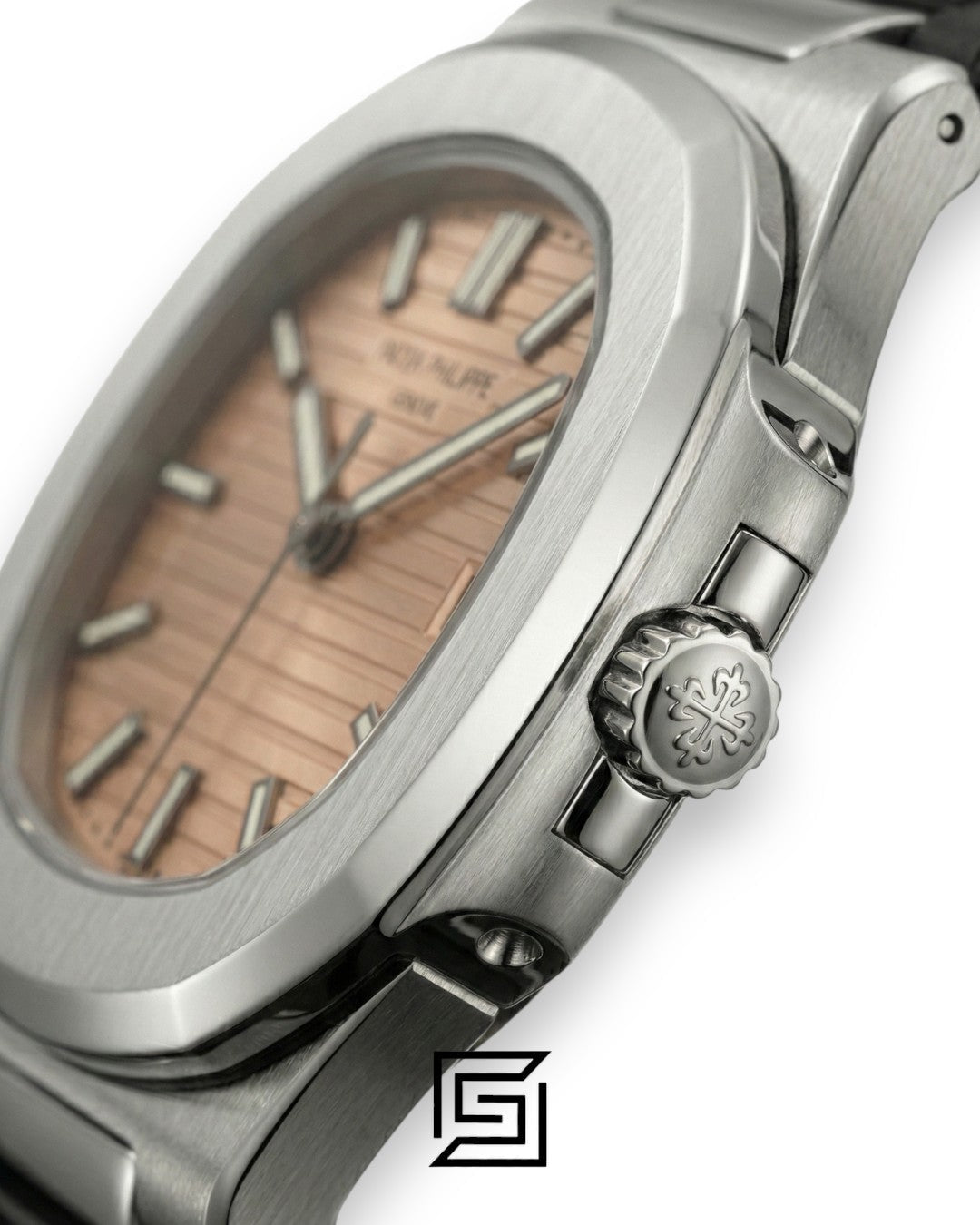 Patek Philippe Nautilus – Salmon Dial – Black Rubber Strap – Japanese Automatic