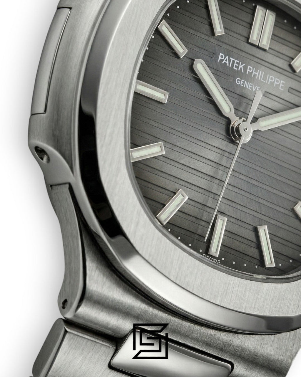 Patek Philippe Nautilus – Textured Grey Dial - Silver Stainless Steel Bracelet - Japanese Automatic