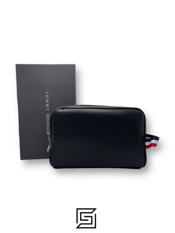 Bags,Leather,Men Tommy Hilfiger leather Tommy Handbag BOX Tommy METAL LOGO on TOP TOMMY COLORS HAND/BLACK Tommy Hilfiger