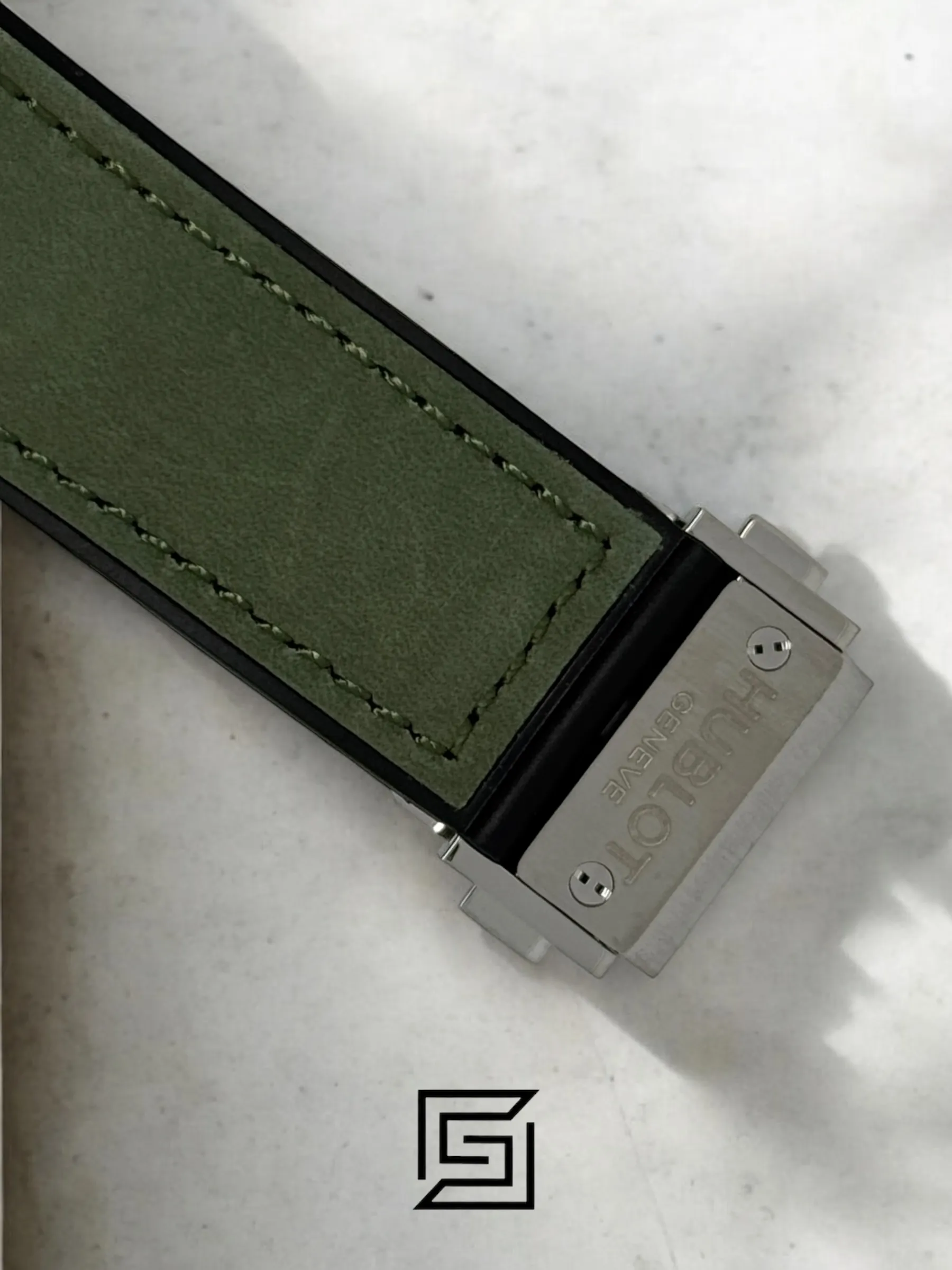 Men,Watches watches HUBLOT CLASSIC NEW - Green Chamois Band - Black Dial - Titanium Grey Body Hublot