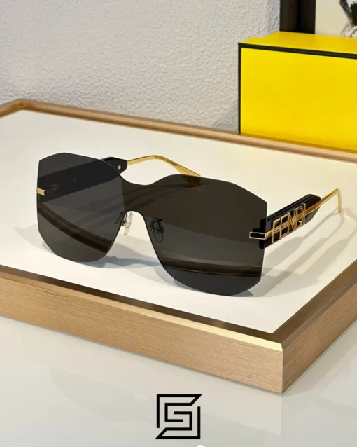 Sunglasses,Women FENDI FE40067 Sunglasses For Women Fendi