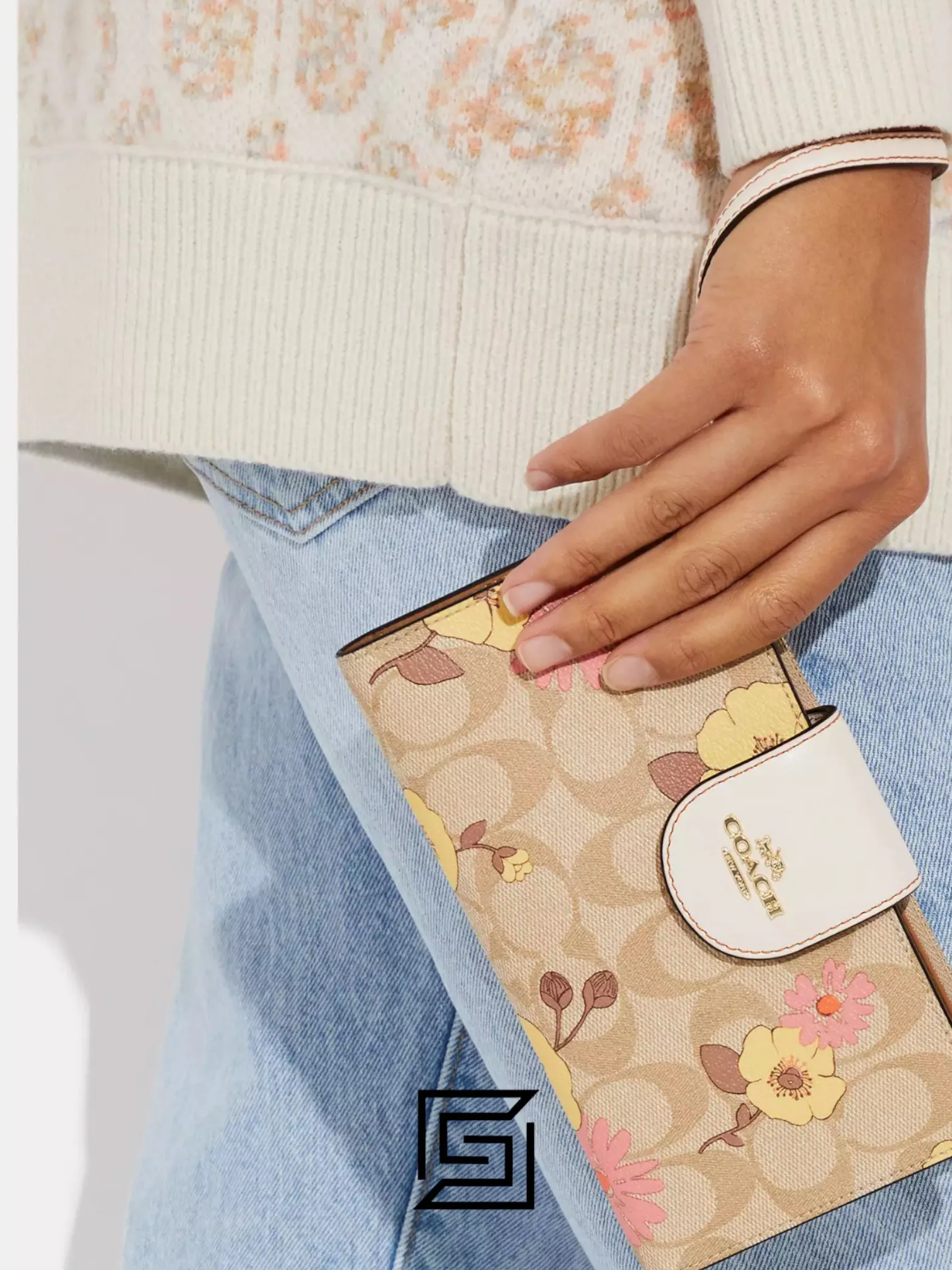 Leather,Wallets,Women Phone Wallet In Signature Canvas With Floral Cluster Print Style No. CH720 Coach