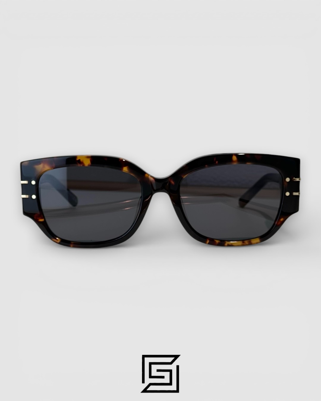 ⁦Dior Signature S13F Black Lenses and Tiger Brown Frame with Gold Logo Luxury Sunglasses⁩ - الصورة ⁦2⁩