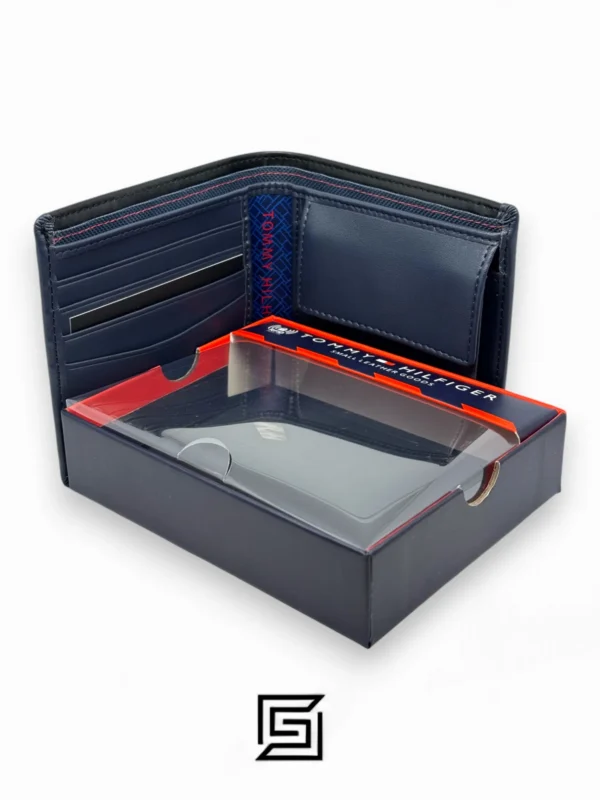 Leather,Wallets,Men wallets TOMMY SINGLE WALLET W TH LOGO PRINT SOFT PATTERN METAL LOGO BLUE LINE IN RIGHT/BLACK Tommy Hilfiger