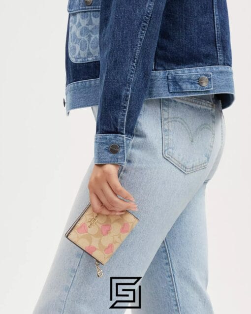 Leather,Wallets,Women Snap Wallet In Signature Canvas With Heart Print Style No. CQ145 Coach