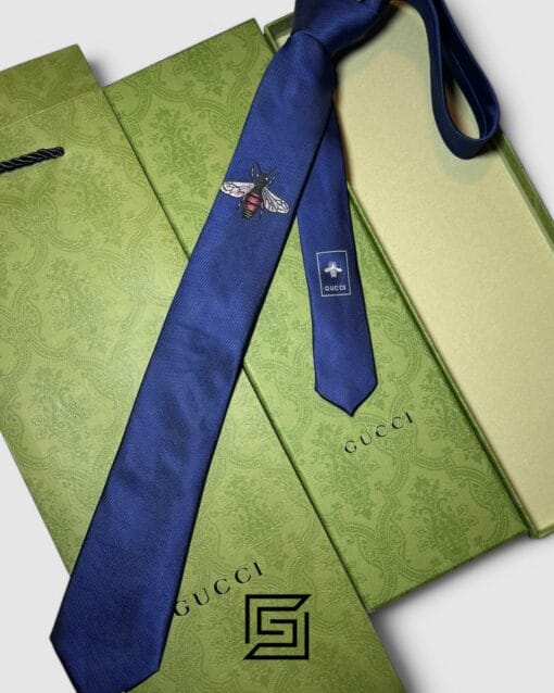 Collection Gucci - Navy Blue Color With Big Bee Signature Gucci