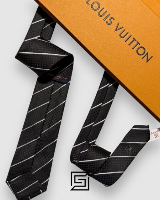 Ties Louis Vuitton - Black - White Striped Italian Style Louis Vuitton