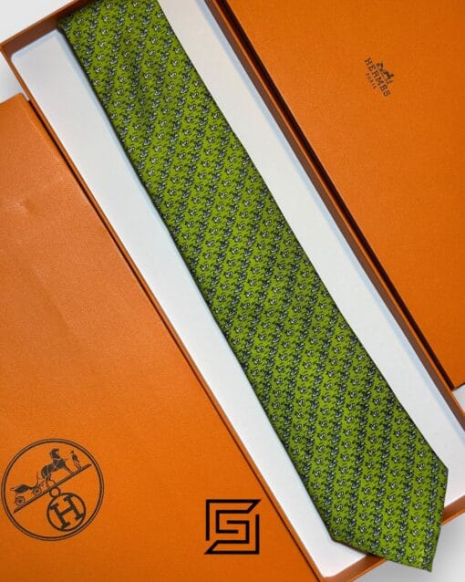 Ties Hermes - Green With Horse Pattern Italian Style Hermes