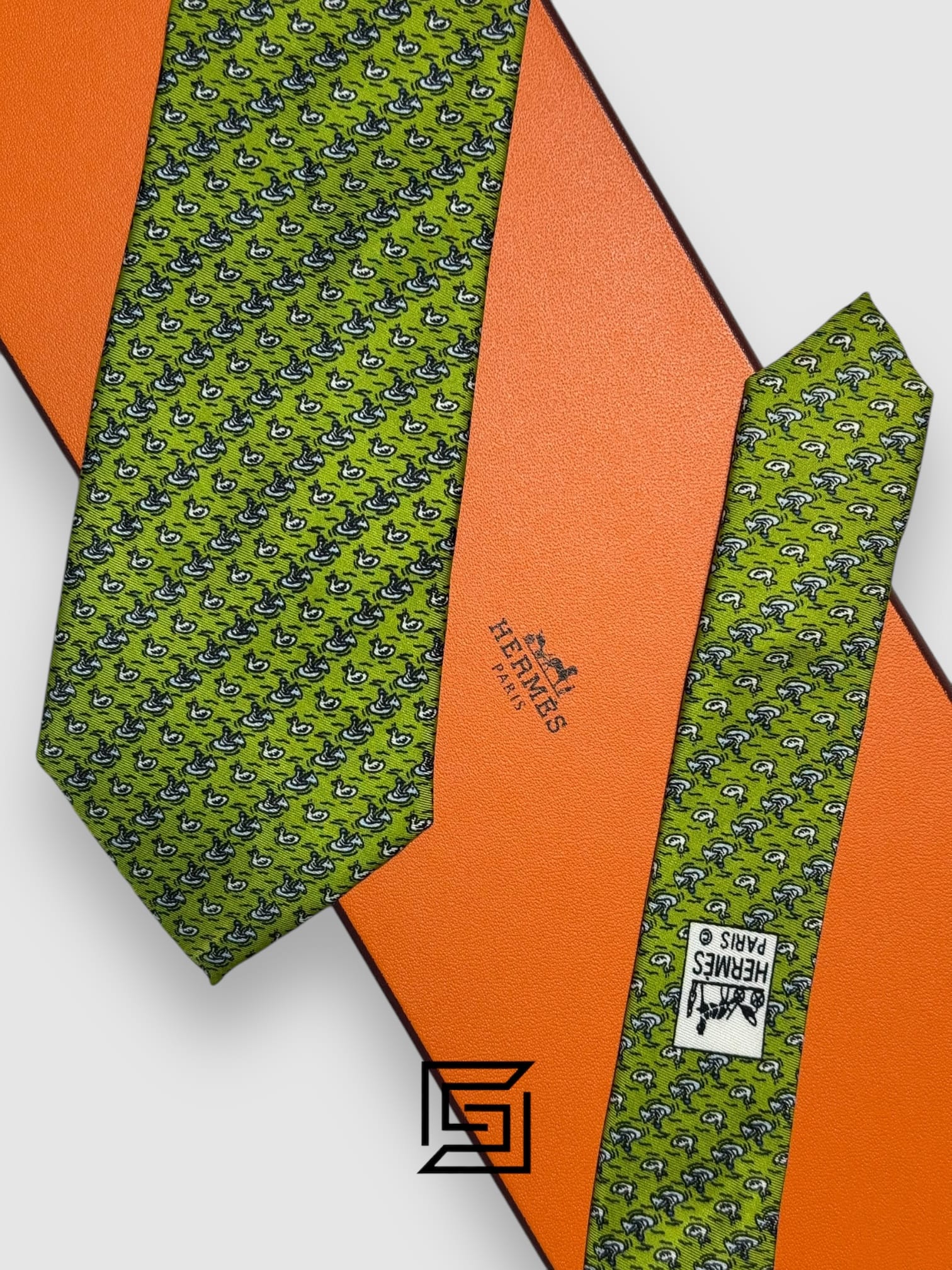 Ties Hermes - Green With Horse Pattern Italian Style Hermes