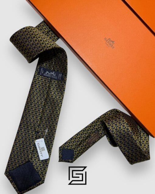 Ties Hermes - Blue - Gold With Horseshoe Pattern Italian Style Hermes