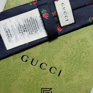 Ties Gucci - Navy Blue Color With Red Flowers Pattern Gucci