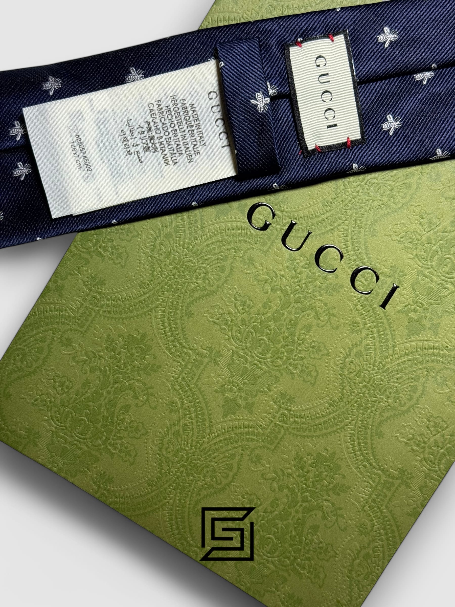 Ties Gucci - Navy Blue Color With Bee Silver Pattern Gucci