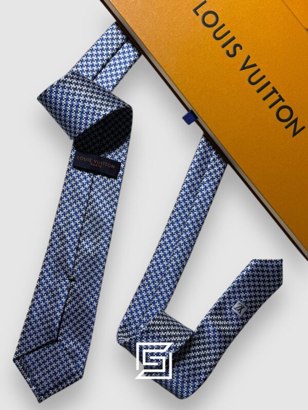 Ties Louis Vuitton - Blue Engraved Pattern Italian Style Louis Vuitton