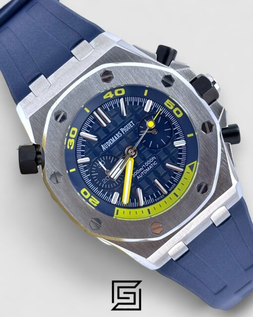 J03168 2 COUNTERS-R/BLUE X BLUE