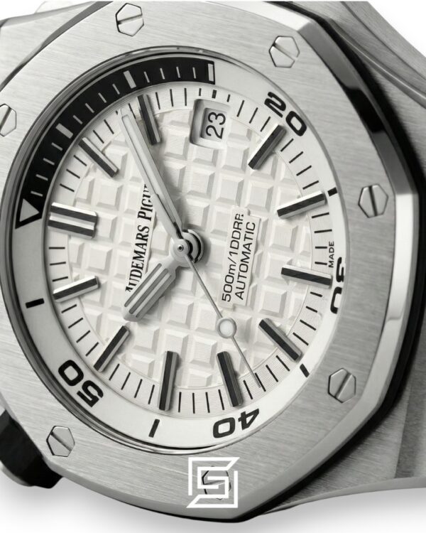 Audemars Piguet Royal Oak Offshore Diver White – Stainless Steel – Automatic